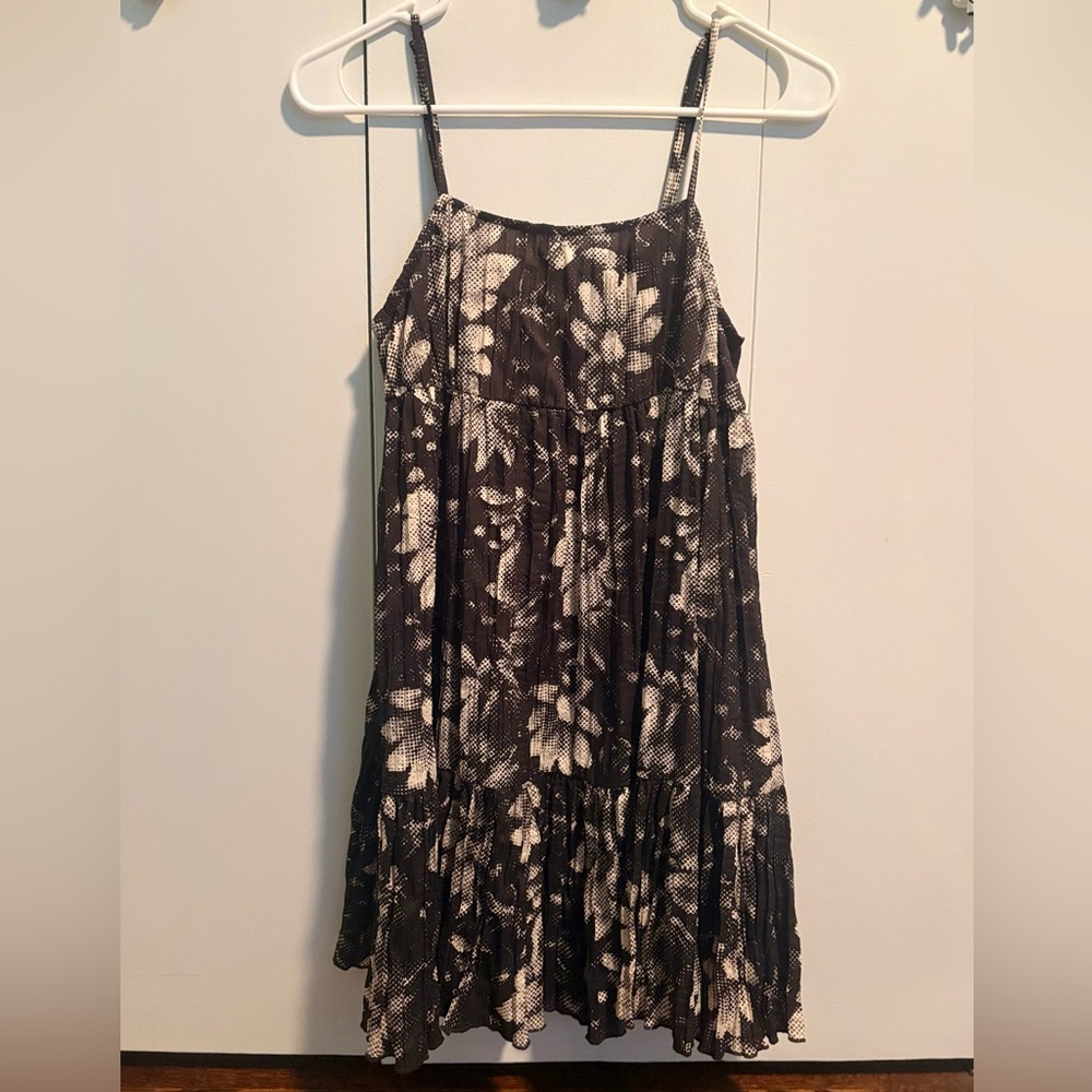 Urban Outfitters Black and White Casual Dress | Size S